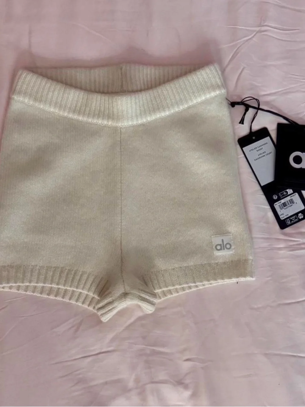ALO 100% cashmere embrace shorts in